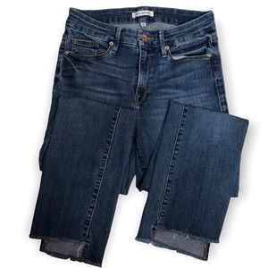 Good American GASLRS148 Good Curve Step Staggered Hem Straight Jeans- 28/ 6